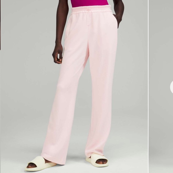 lululemon athletica Pants - Lululemon Softstreme High-Rise Pant Strawberry Milkshake size 4 like new